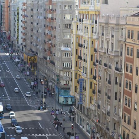 Room Gran Via Apartments Madrid Exterior photo